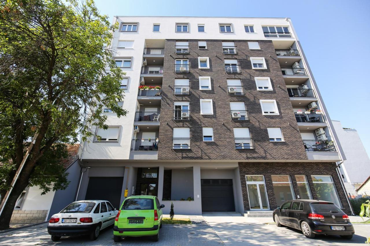 Manirosi 3 Apartman Subotica Exterior photo